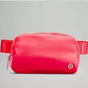🍋Lululemon Everywhere Belt Bag in Pale Raspberry 💖